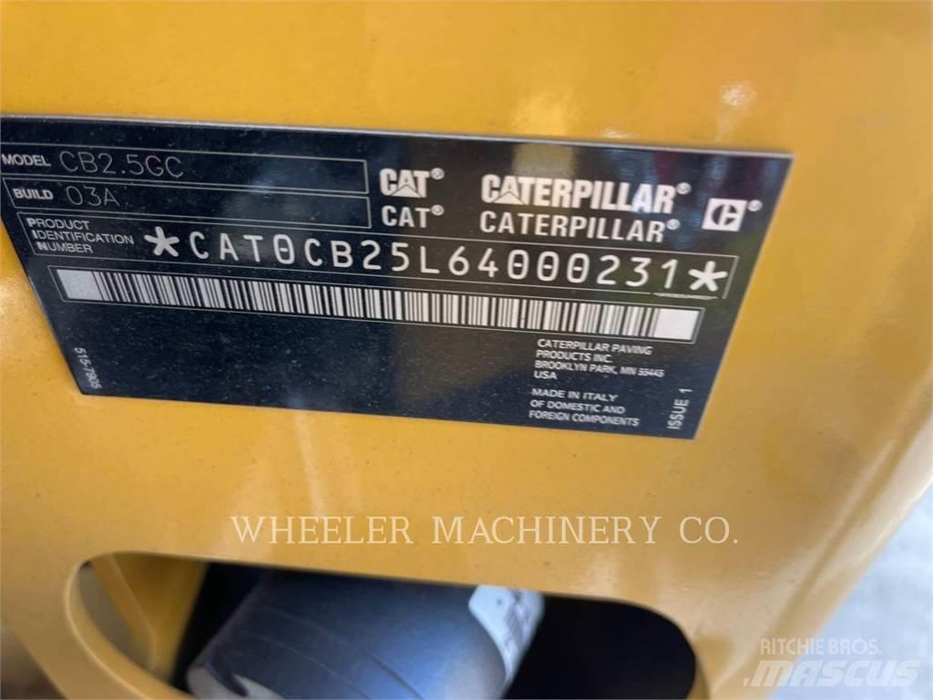 CAT CB2.5 GC Cilindri compactori dubli