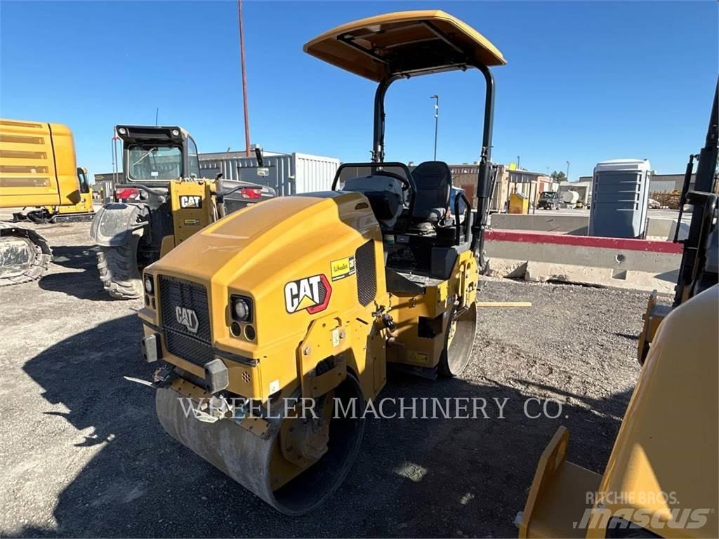 CAT CB2.5 GC Cilindri compactori dubli