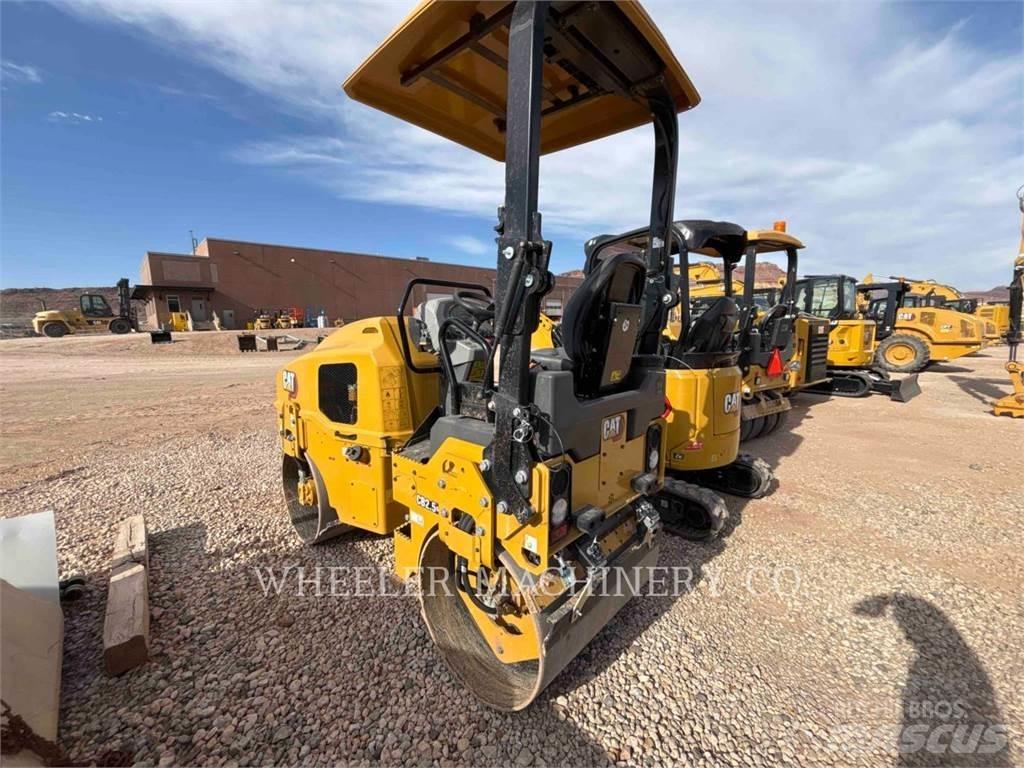 CAT CB2.5 GC Cilindri compactori dubli