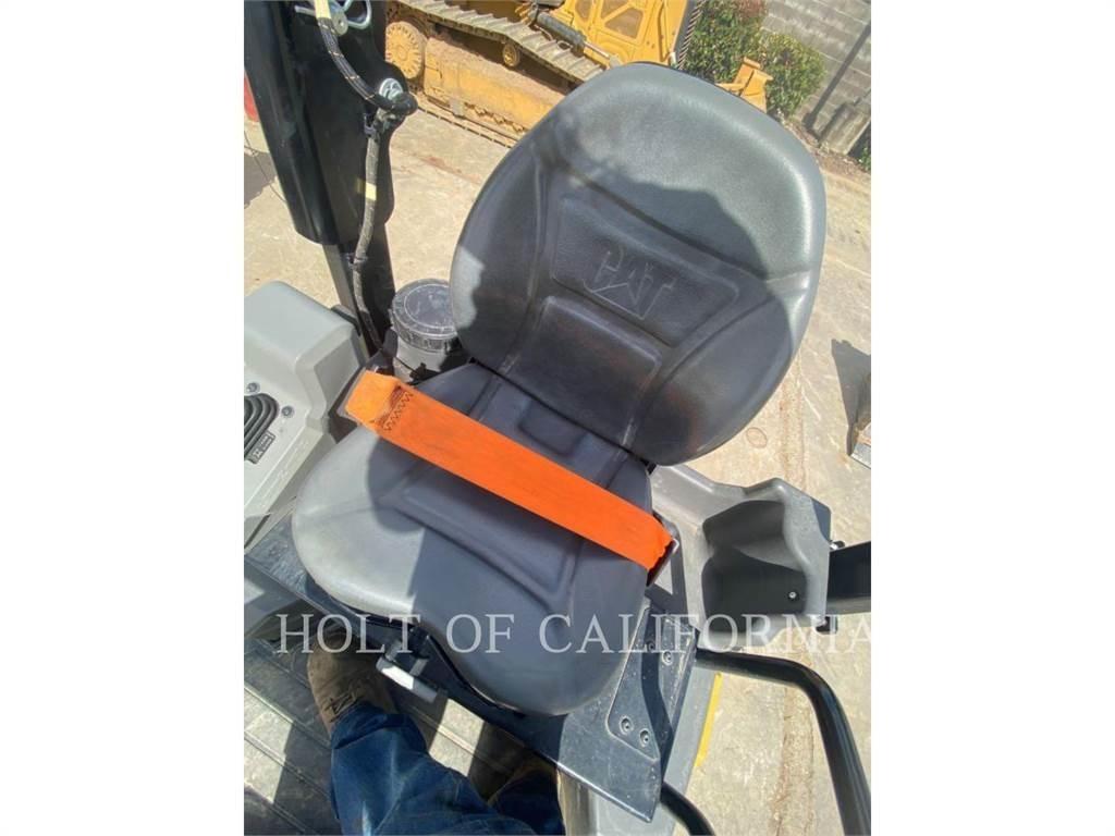 CAT CB2.5 GC Compactoare sol