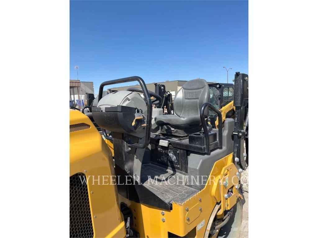 CAT CB2.5 GC Cilindri compactori dubli