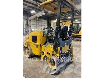 CAT CB2.7 Cilindri compactori dubli