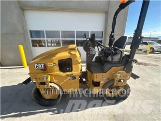 CAT CB2.7 Cilindri compactori dubli