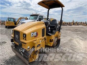 CAT CB2.7 Cilindri compactori dubli