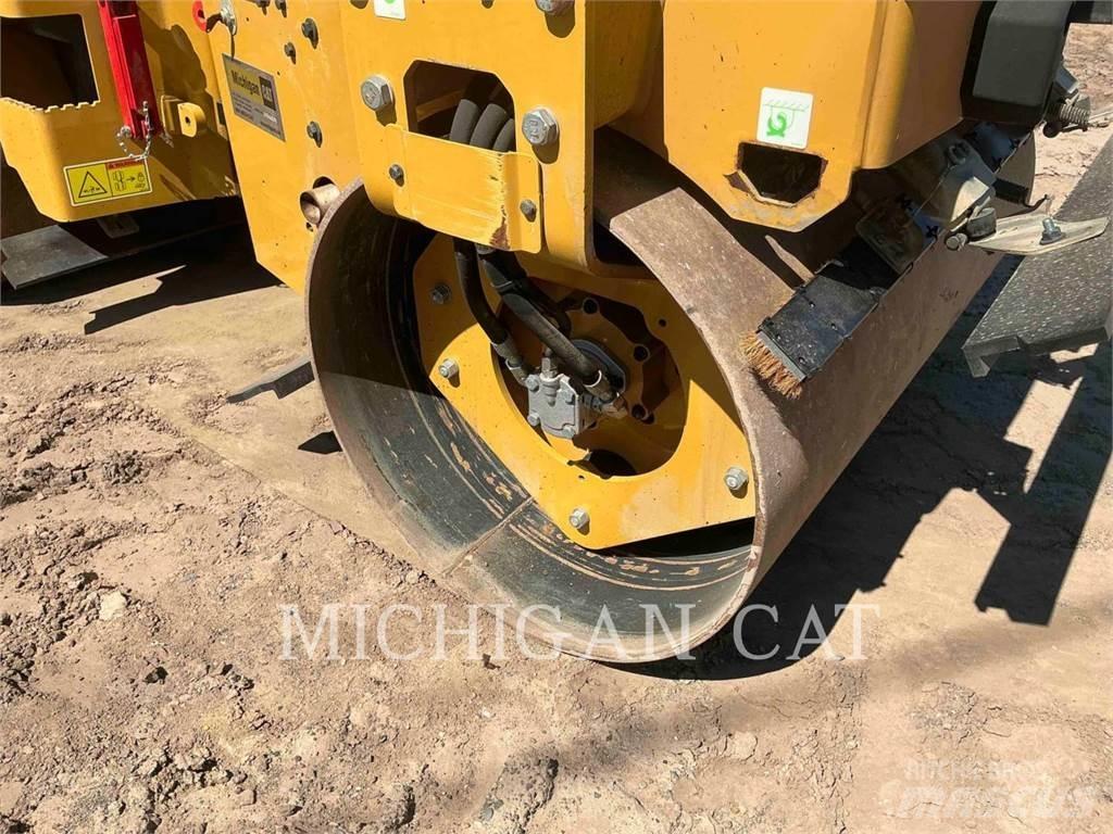 CAT CB2.7 Compactoare monocilindrice