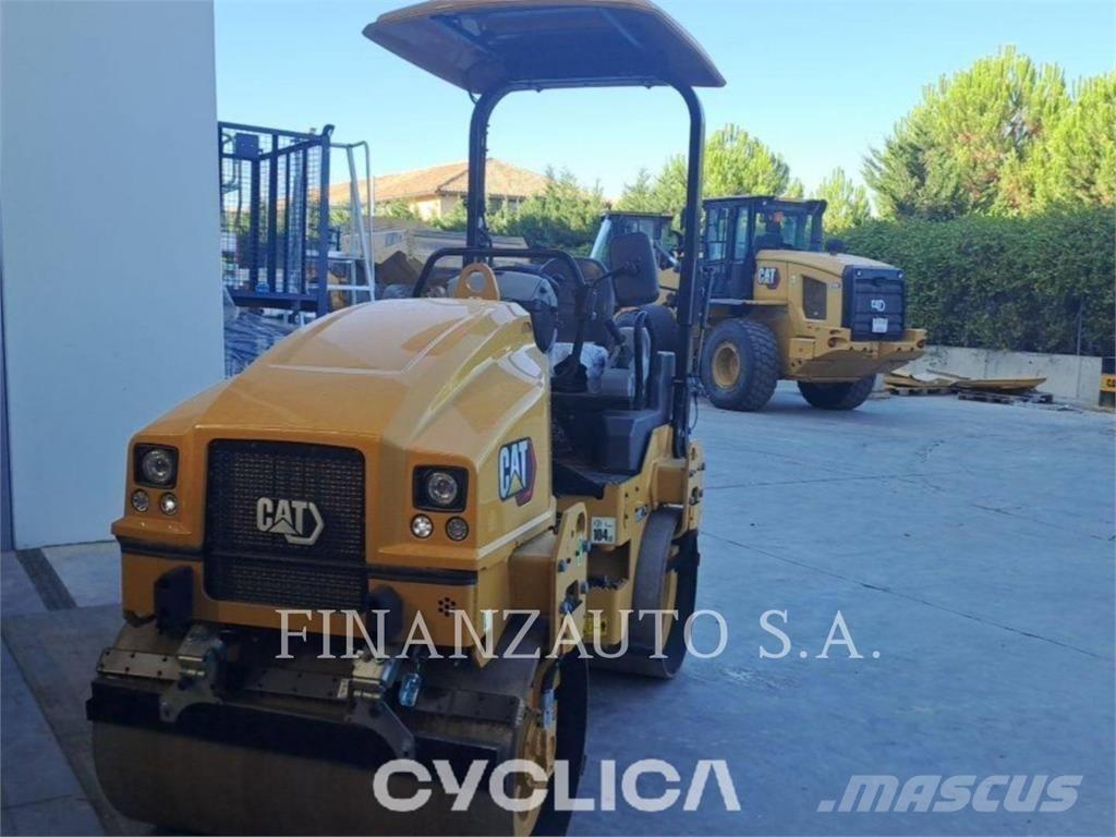 CAT CB2.7 Cilindri compactori dubli