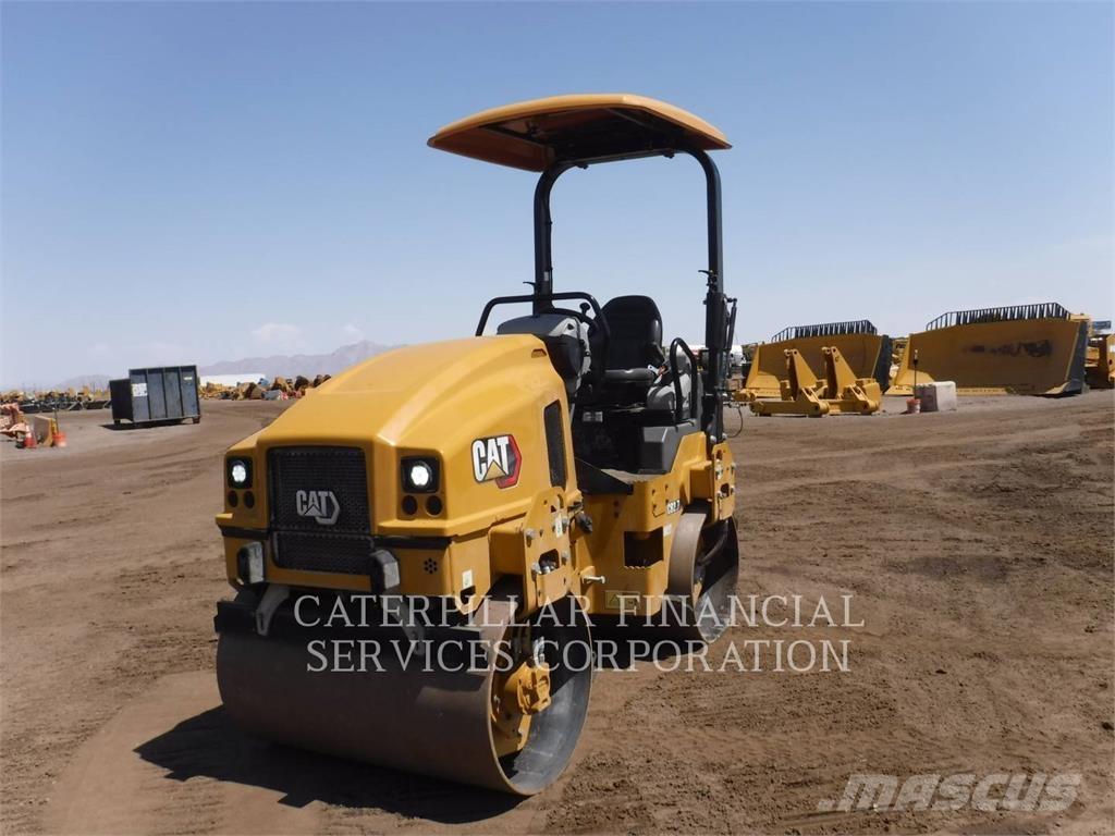 CAT CB2.7-03 Cilindri compactori dubli