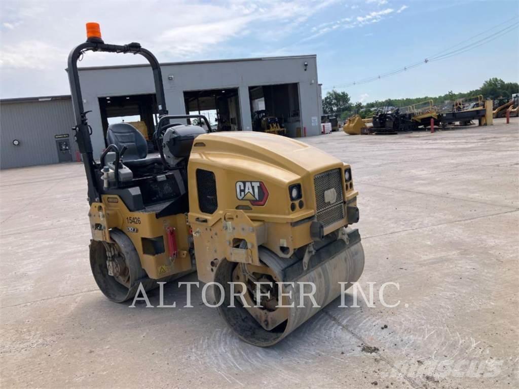 CAT CB2.7-03 Cilindri compactori dubli