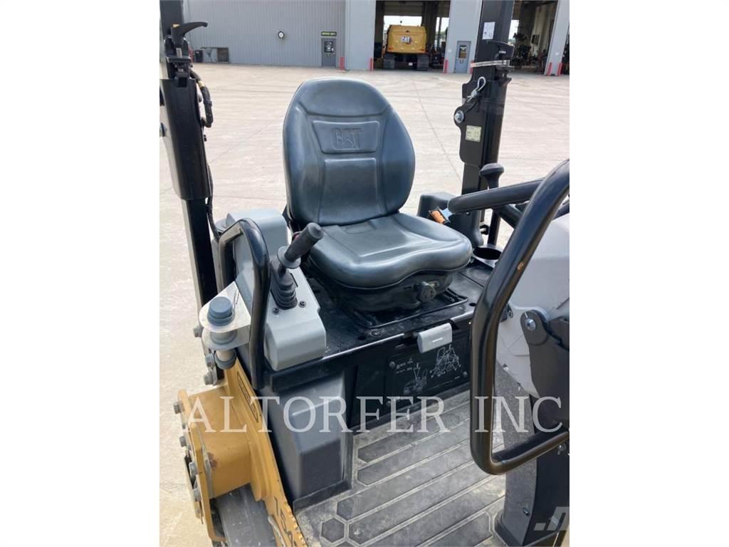 CAT CB2.7-03 Cilindri compactori dubli