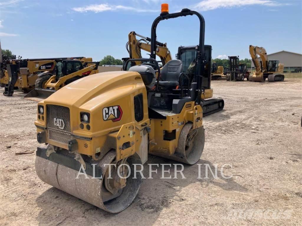 CAT CB2.7-03 Cilindri compactori dubli