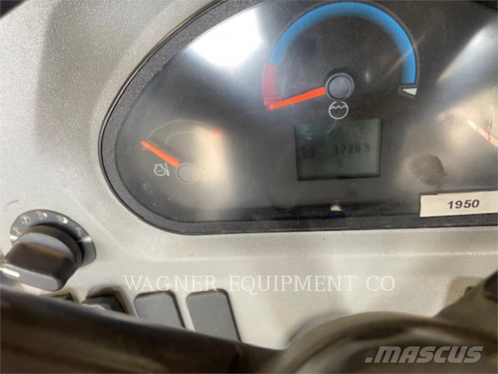 CAT CB2.7-03 Compactoare sol