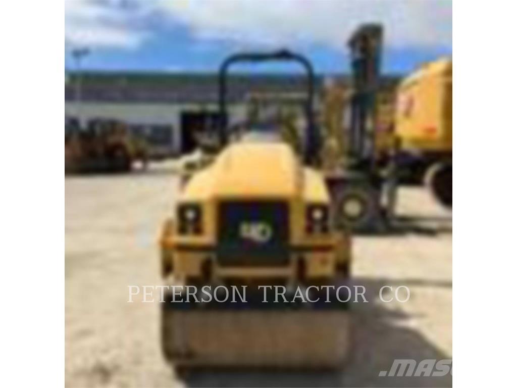 CAT CB2.7GC Cilindri compactori dubli