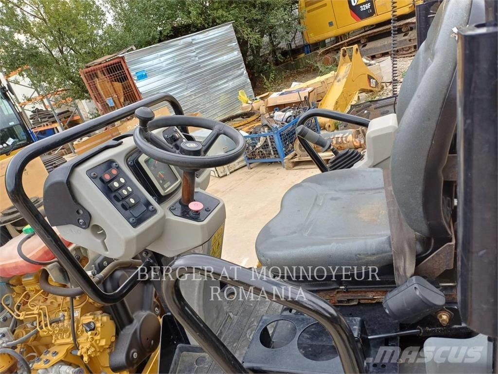 CAT CB2.7LRC Cilindri compactori dubli