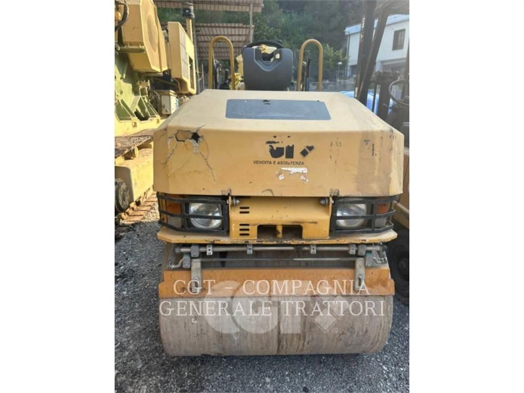 CAT CB22 Cilindri compactori dubli