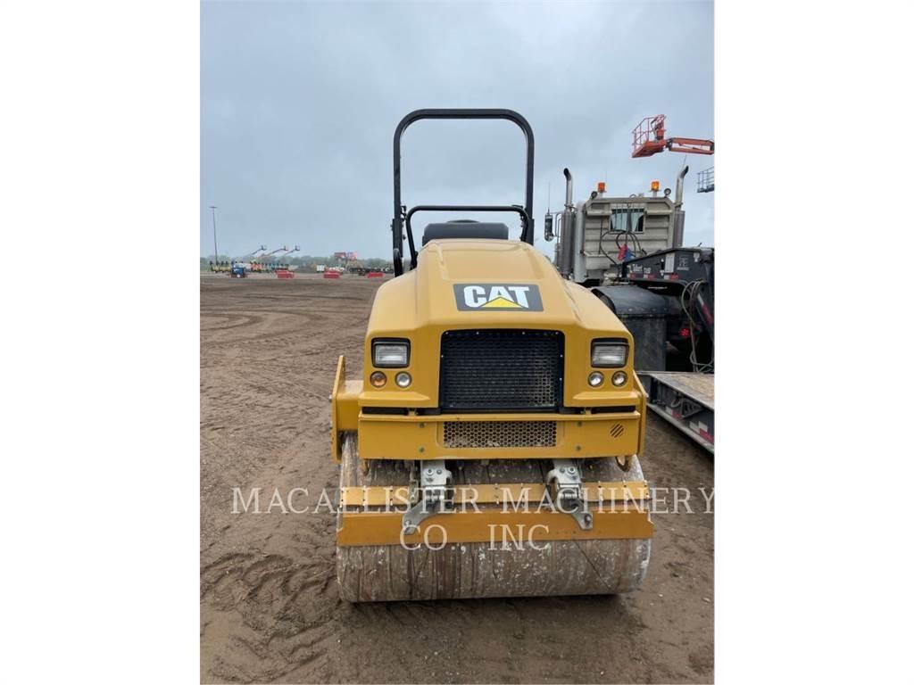 CAT CB24B Cilindri compactori dubli