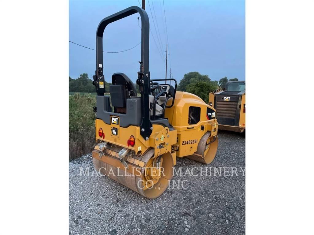 CAT CB24B Cilindri compactori dubli