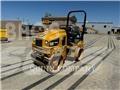 CAT CB24B Cilindri compactori dubli