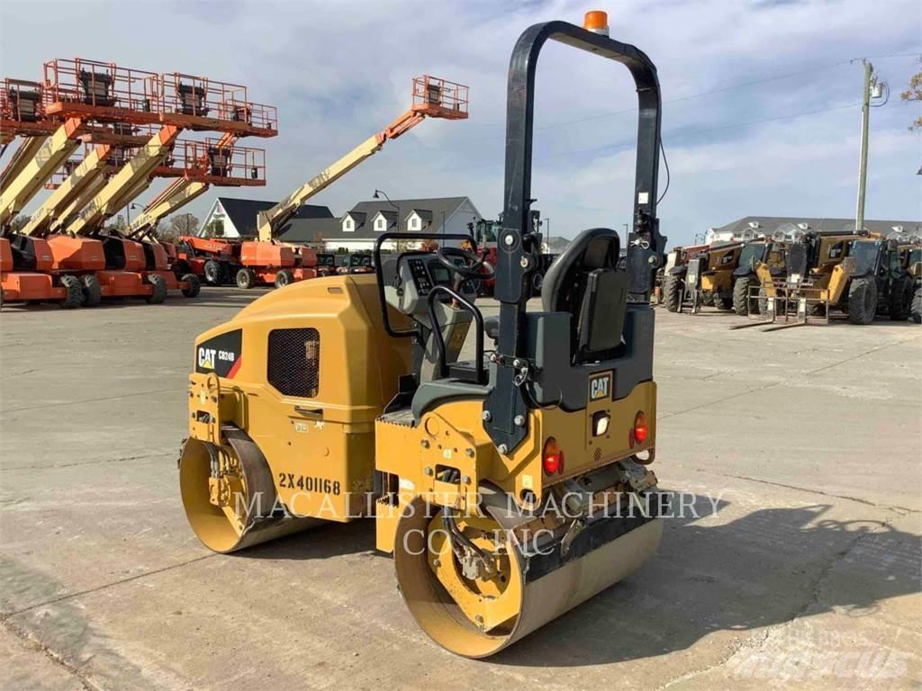 CAT CB24B Cilindri compactori dubli