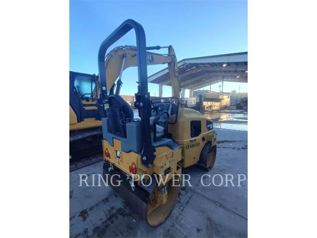 CAT CB24B Cilindri compactori dubli