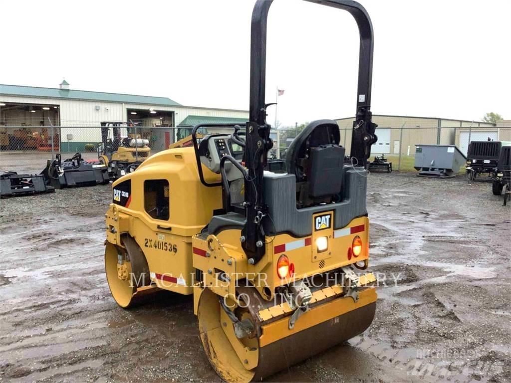 CAT CB24B Cilindri compactori dubli