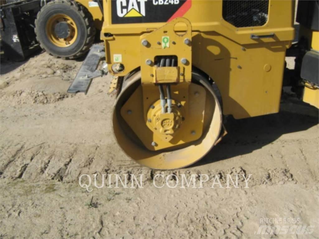 CAT CB24B Cilindri compactori dubli