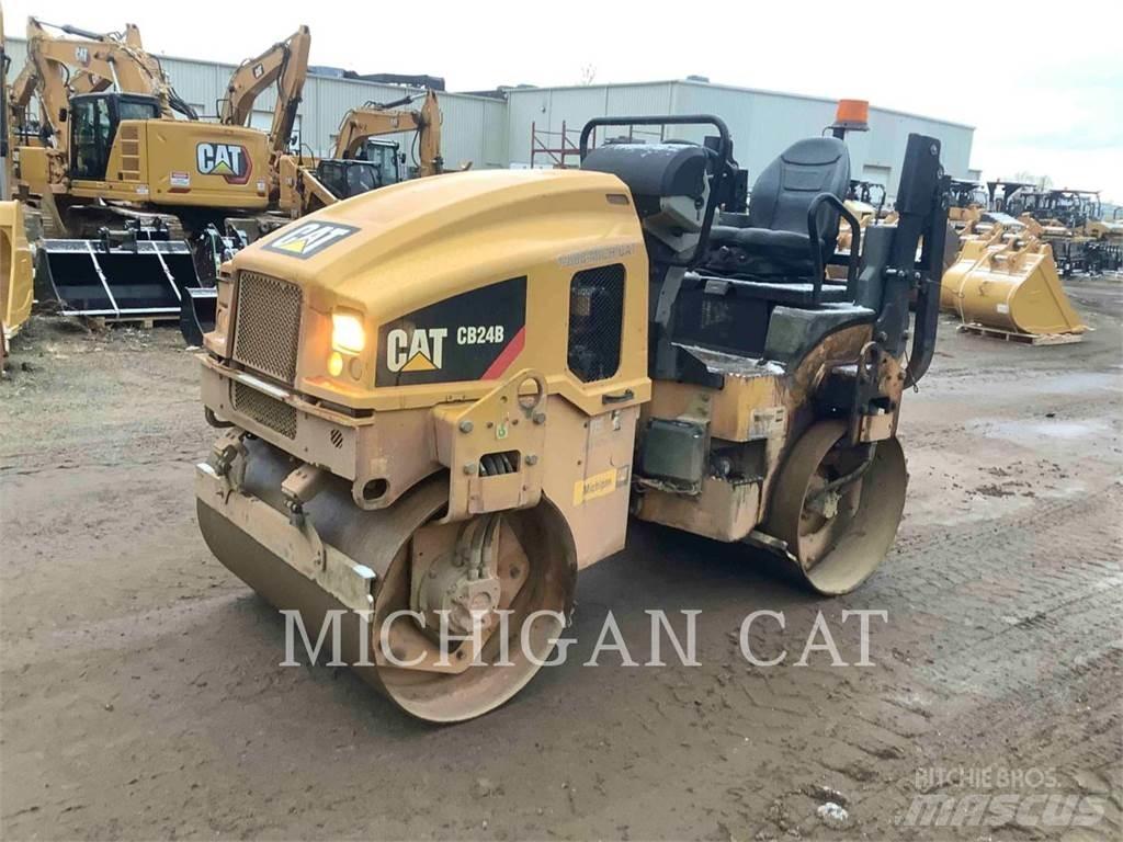 CAT CB24B Cilindri compactori dubli