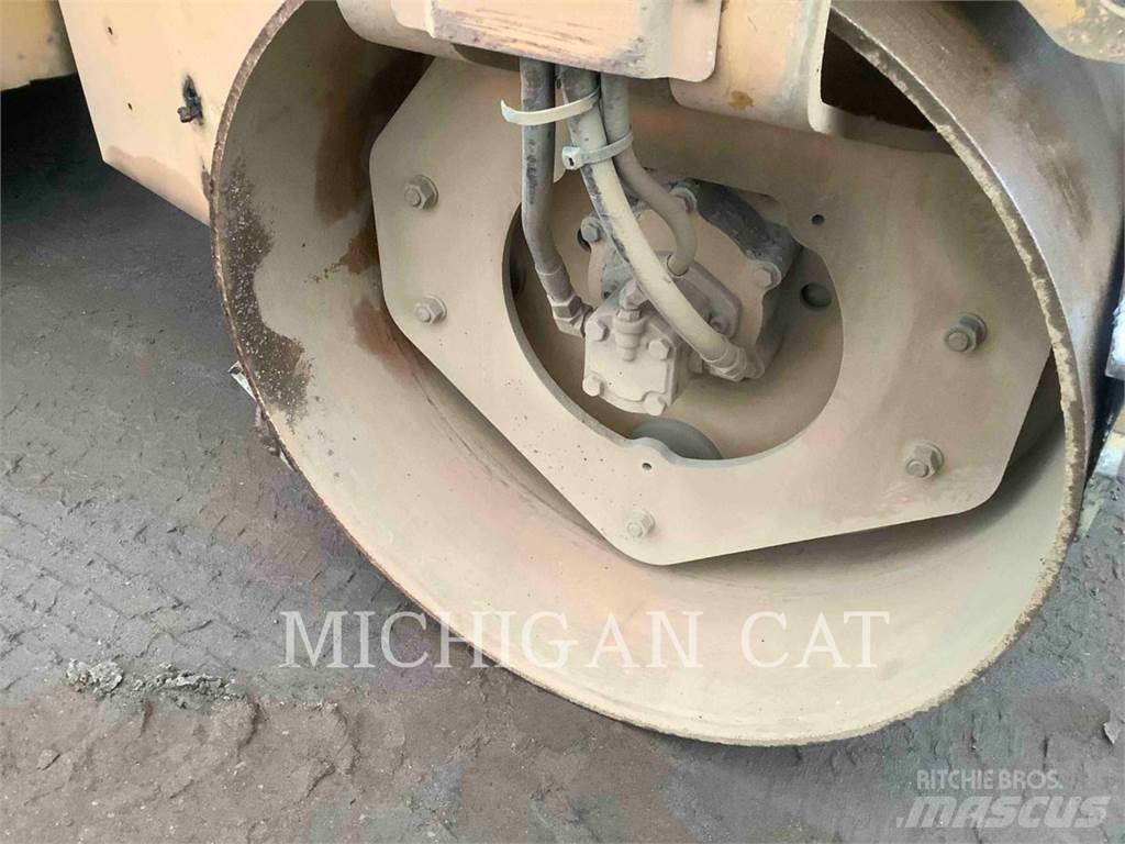 CAT CB24B Cilindri compactori dubli