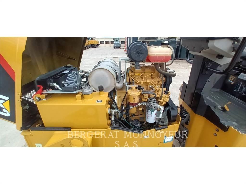 CAT CB24B Compactoare sol