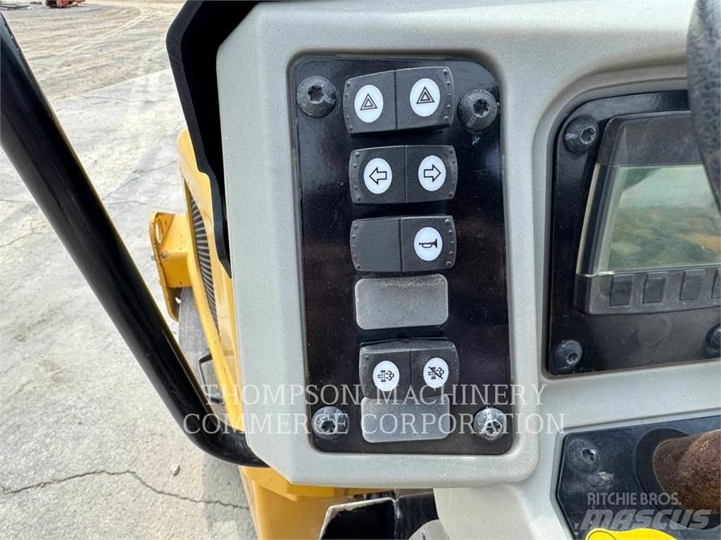 CAT CB24B Cilindri compactori dubli