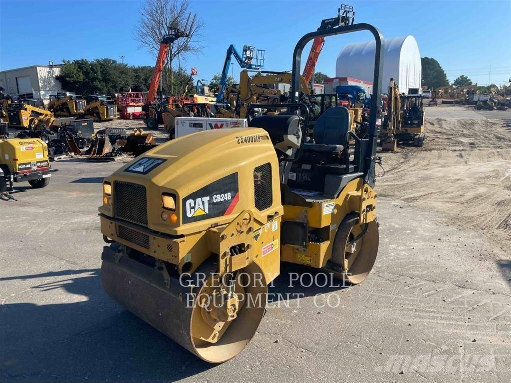 CAT CB24B Cilindri compactori dubli