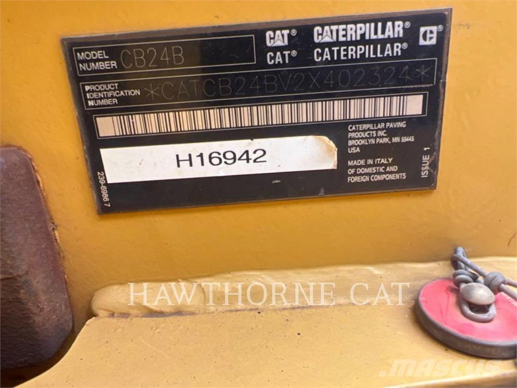 CAT CB24B Compactoare sol