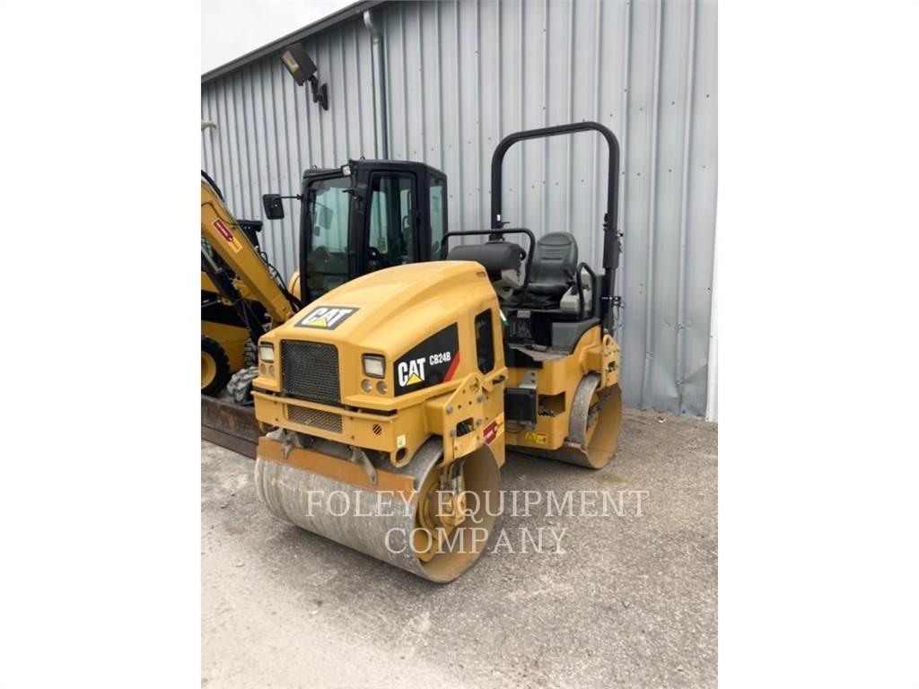 CAT CB24B Compactoare sol