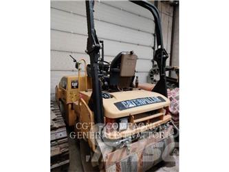 CAT CB34 Cilindri compactori dubli