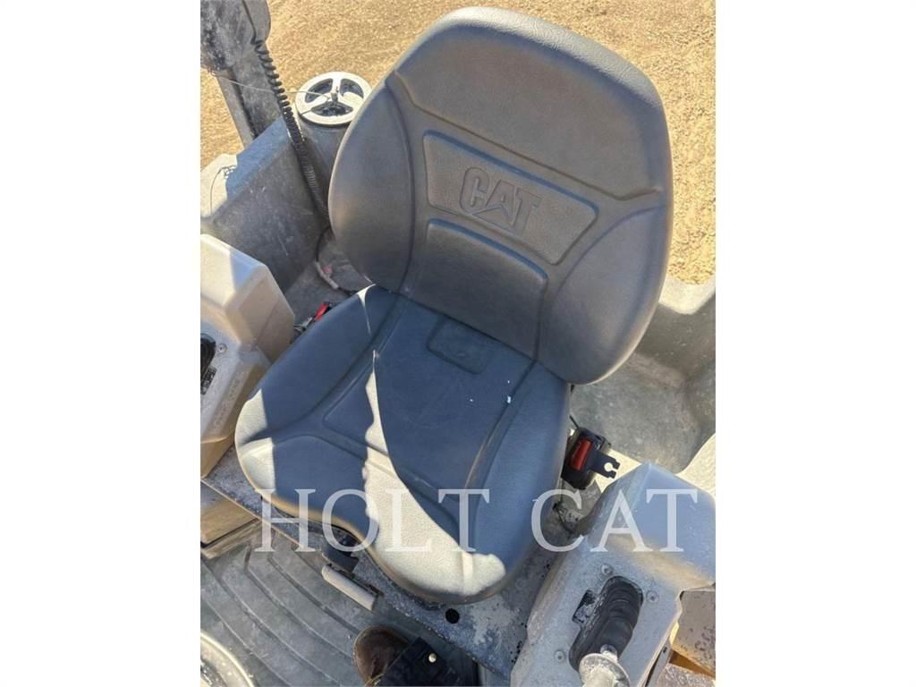 CAT CB36B Compactoare monocilindrice
