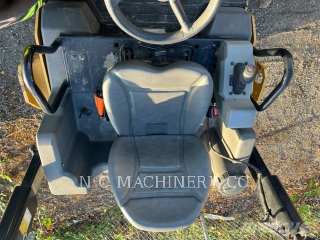 CAT CB4.0 Pavatoare asfalt