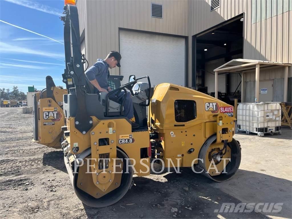 CAT CB4.0 Cilindri compactori dubli