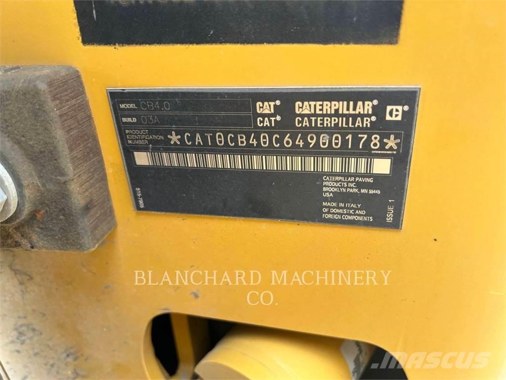 CAT CB4.0 Cilindri compactori dubli