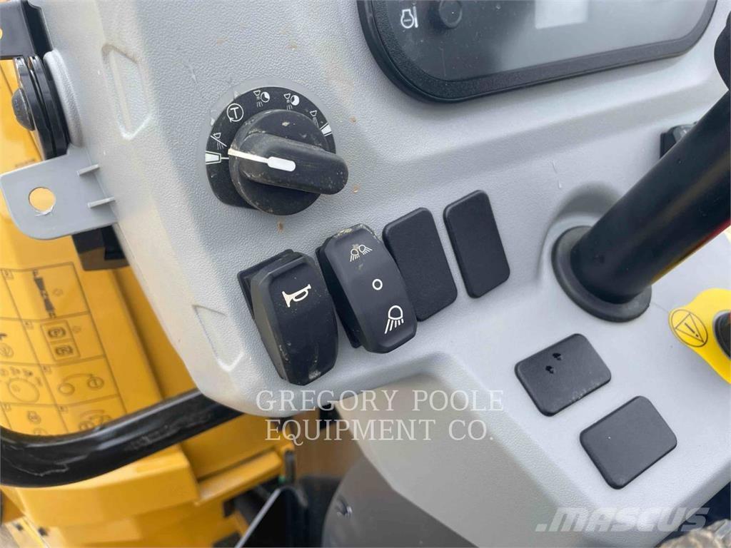 CAT CB4.003 Cilindri compactori dubli
