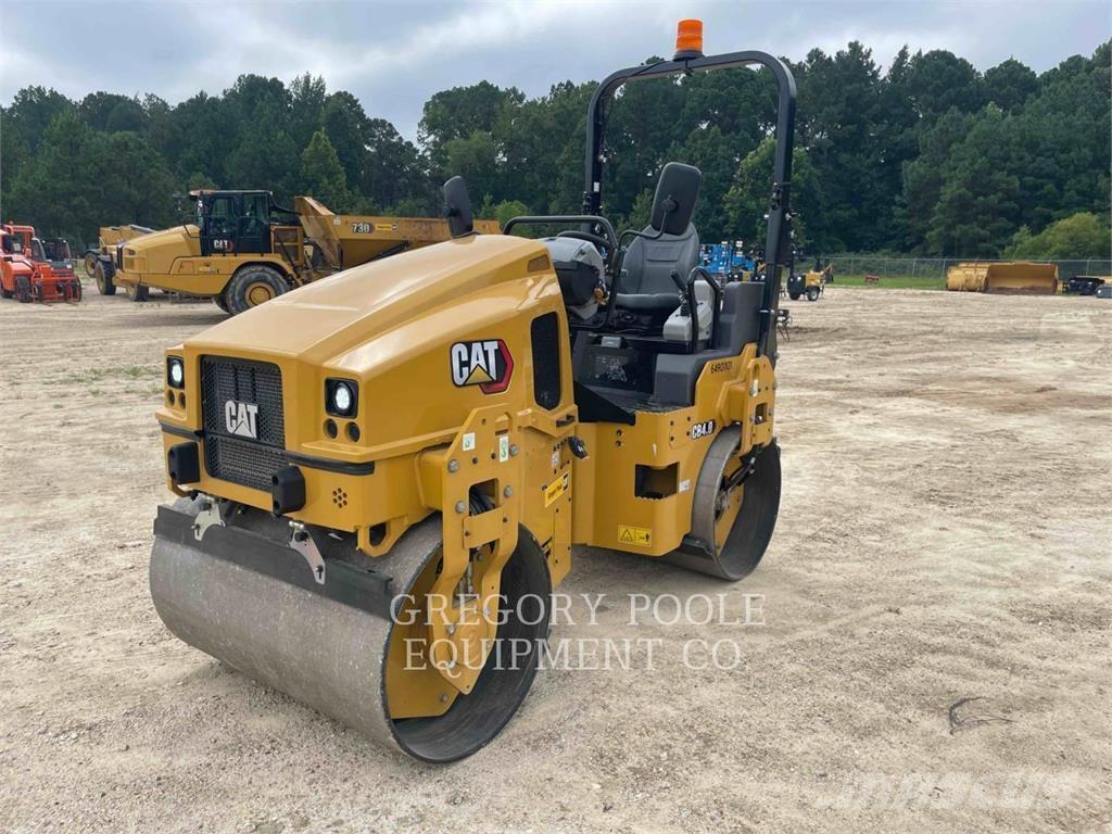 CAT CB4.003 Cilindri compactori dubli