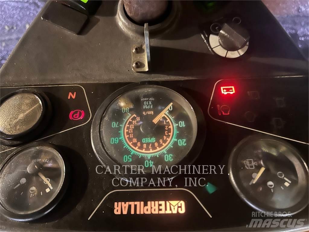 CAT CB534D Compactoare sol