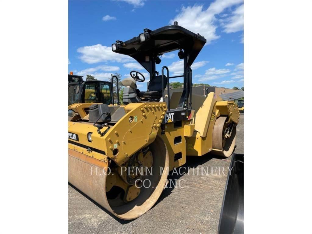CAT CB64 Cilindri compactori dubli