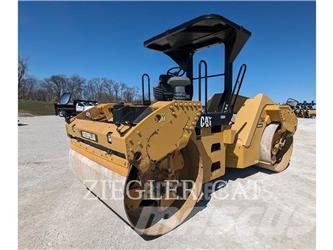 CAT CB64 Compactoare sol
