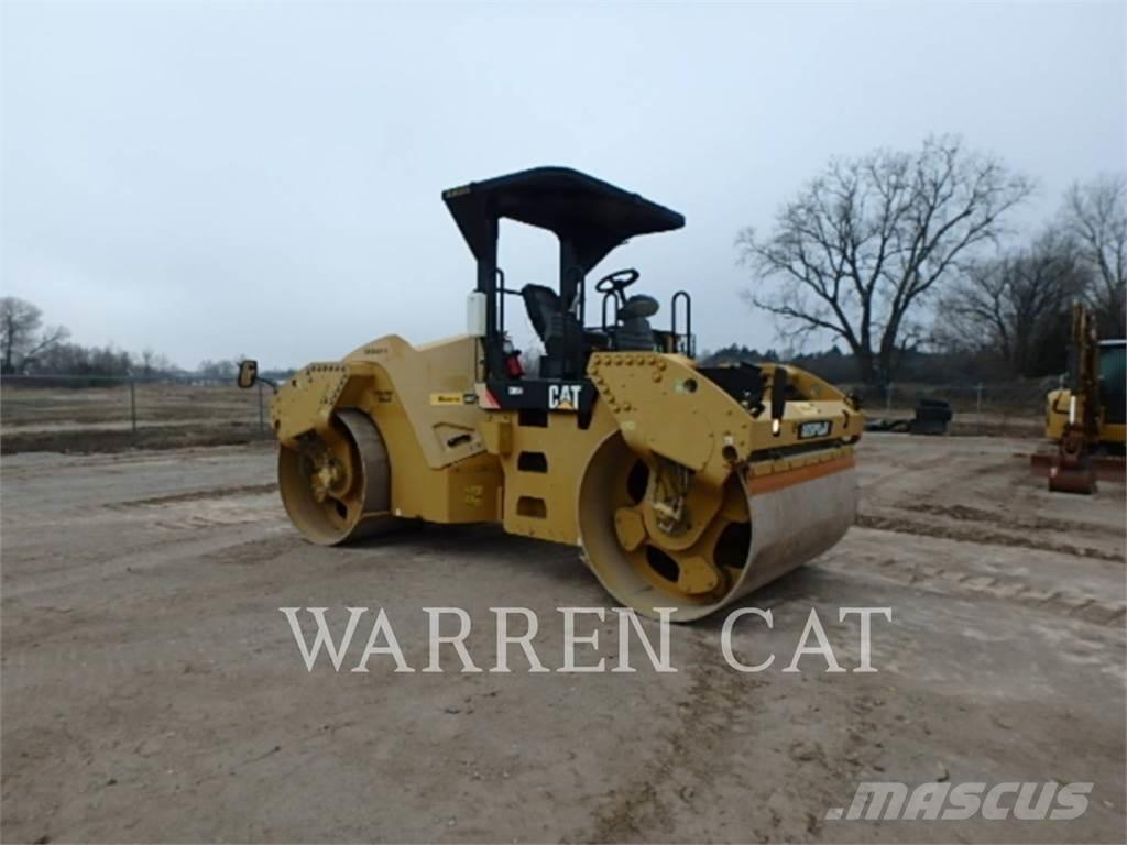 CAT CB64 Cilindri compactori dubli