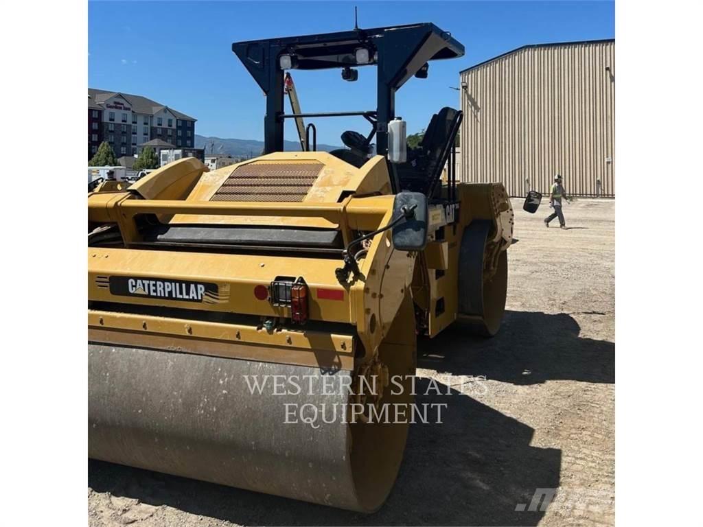 CAT CB64 Cilindri compactori dubli