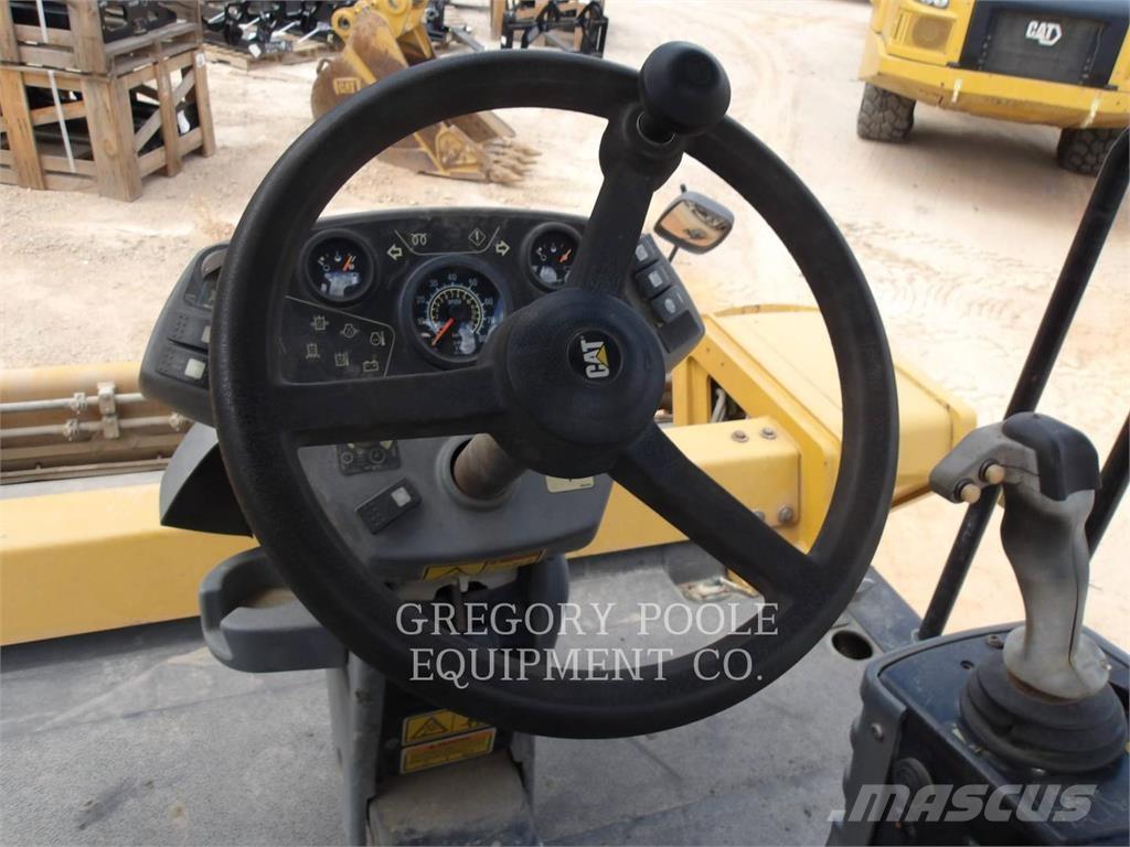 CAT CB64 Cilindri compactori dubli