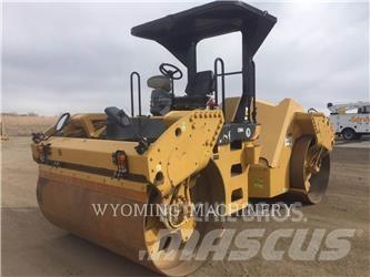 CAT CB64 Compactoare sol