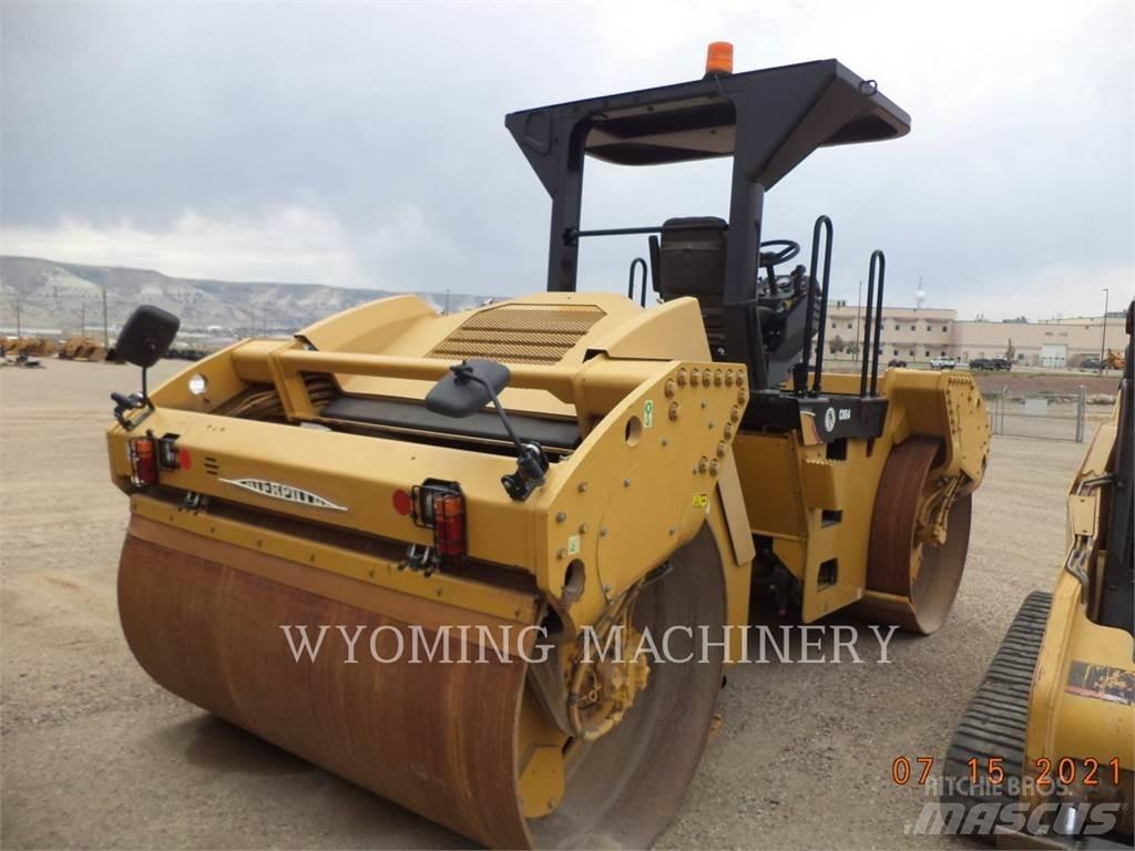 CAT CB64 Compactoare sol