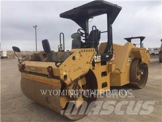 CAT CB64 Compactoare sol