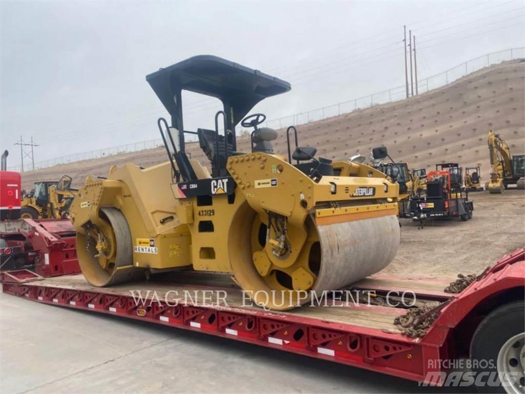 CAT CB64 Compactoare sol
