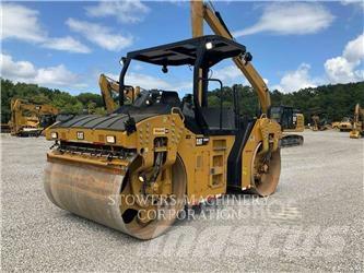 CAT CB64B Compactoare sol